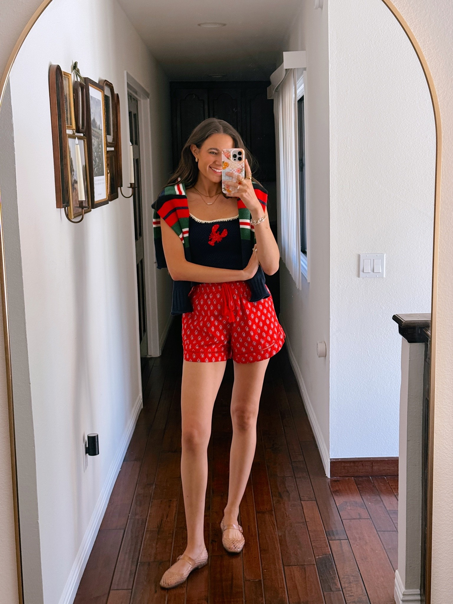 Patriotic OOTD!
Wearing XS in the shorts and i got a M in the sweater!