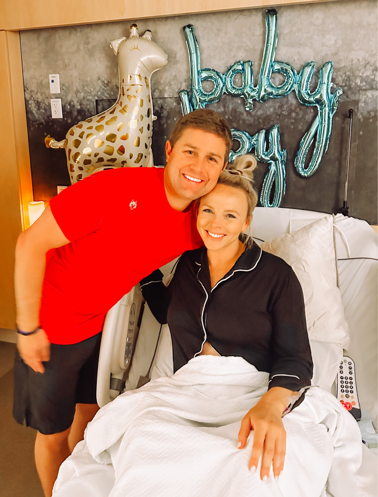 The best hospital gown for having a baby!!! I got a size medium. Perfect for labor and delivery and recovering in the hospital. ANNALEE15 saves you 15%

#LTKfindsunder50 #LTKbaby #LTKbump