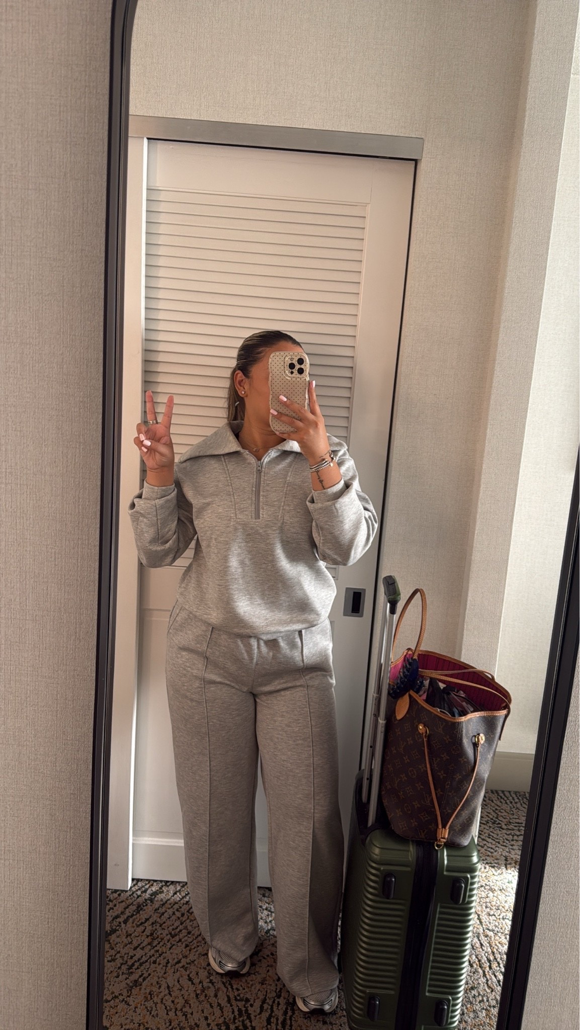 Travel Day- Back Home I go ✈️✌🏽

#LTKootd #LTKMidsize #LTKTravel