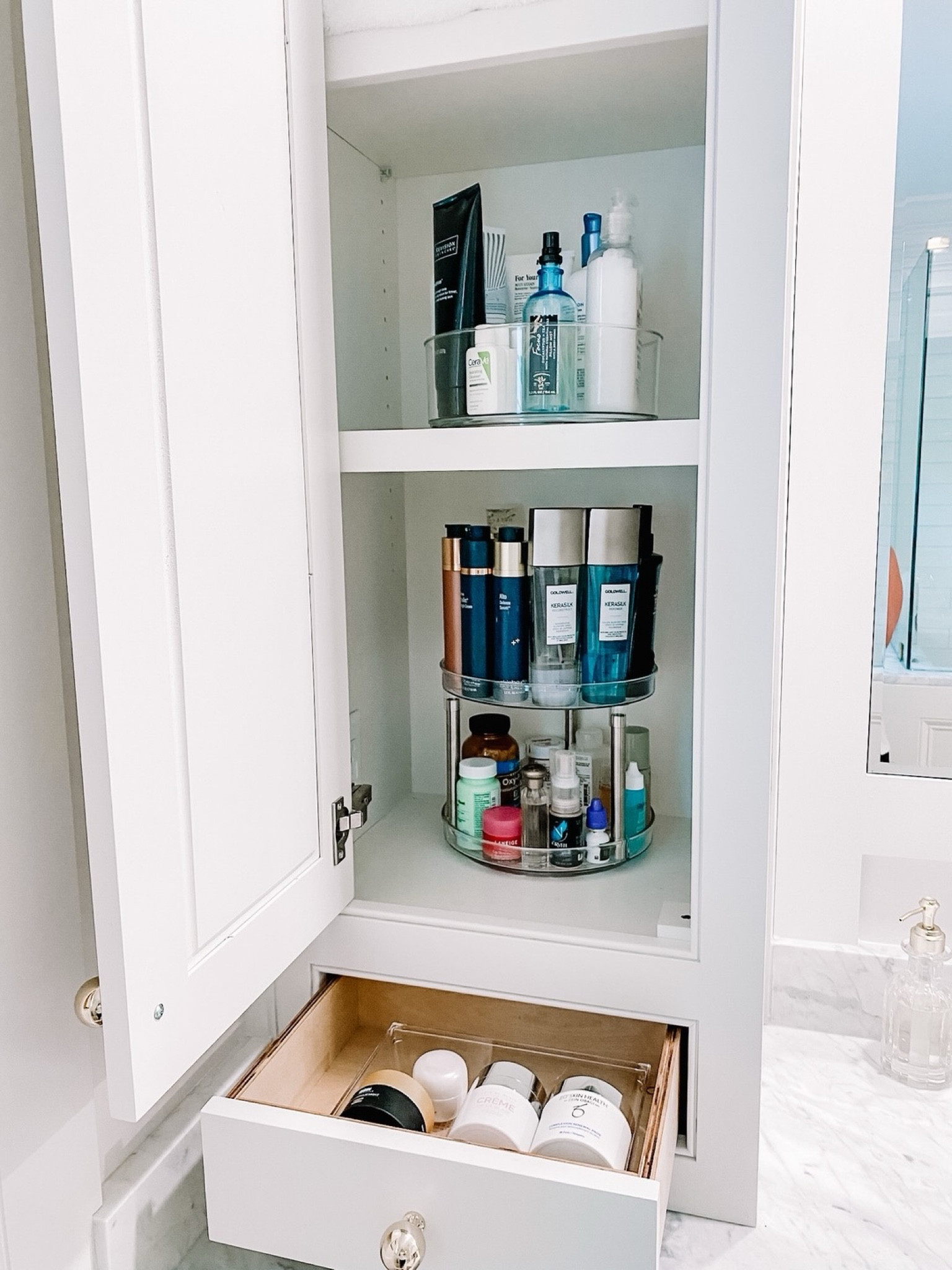 Y’all know I love a skincare routine! Don’t let those products go to waste; get them where you can easily access them 🧖🏼‍♀️
.
.
@mdesign
.
.
.
#SkincareOrganization #OrganizedSkincare #BeautyOrganization #SkincareStorage #BathroomOrganization #BeautyRoutine #OrganizedLiving #Declutter #TidySkincare #SelfCareOrganization #BathroomOrganization #ProfessionalOrganizer #SkinCare #SelfCare #TreatYourself #FOCO #July #BathroomStorage #BathroomCleaning

#LTKSaleAlert #LTKFindsUnder50 #LTKHome