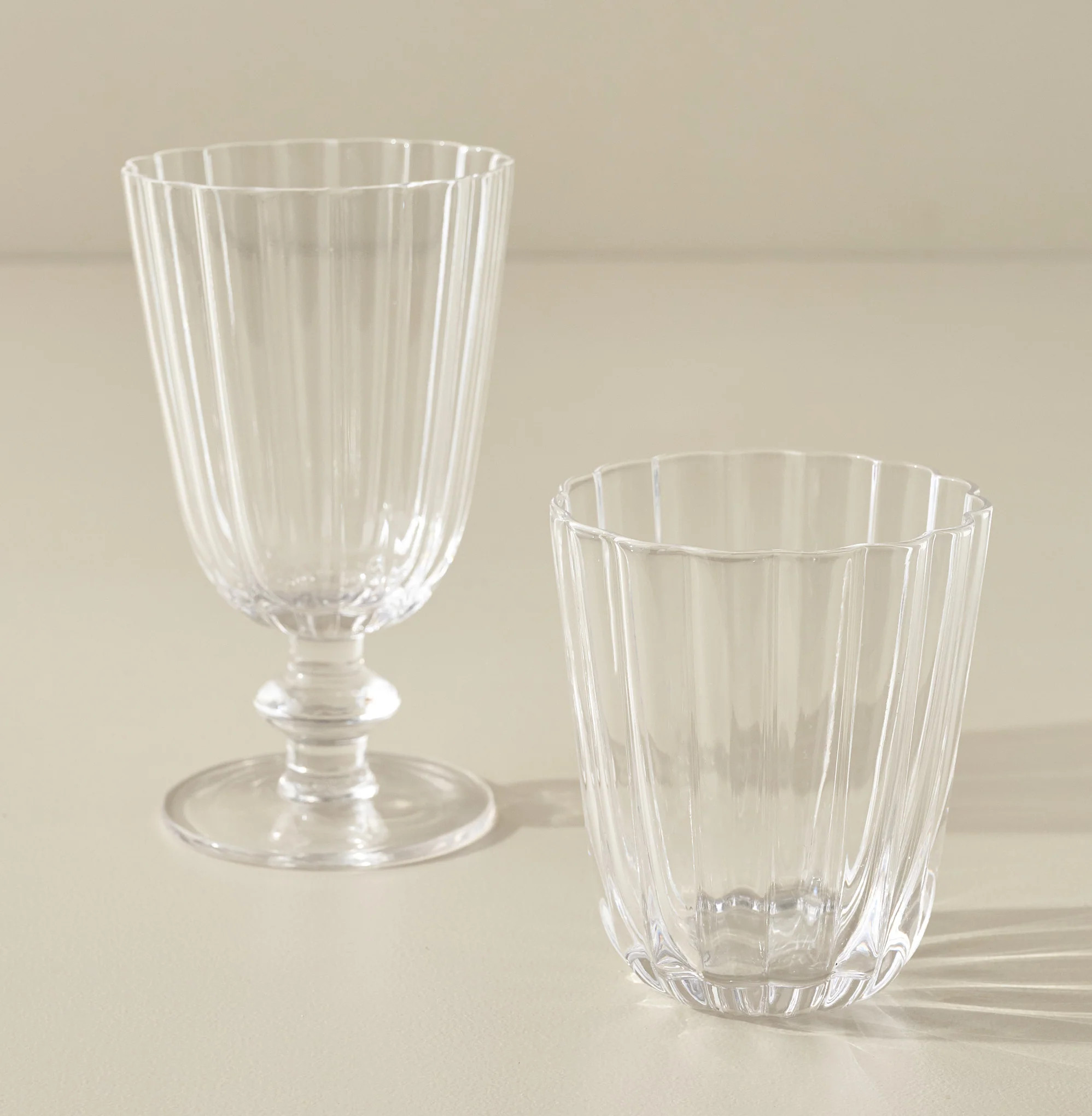 Scalloped Rim Glass Tumbler | Magnolia
