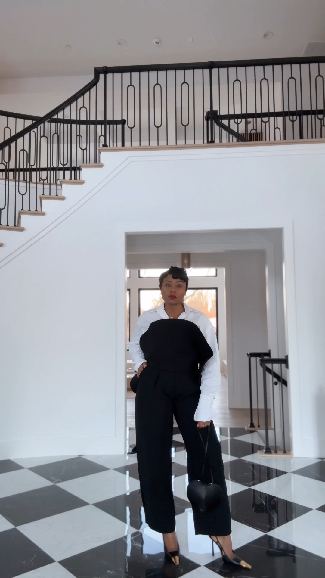 What I wore for date night 

Jacquemus pants
Zara white button down shirt
YSL pumps
Alaia bag