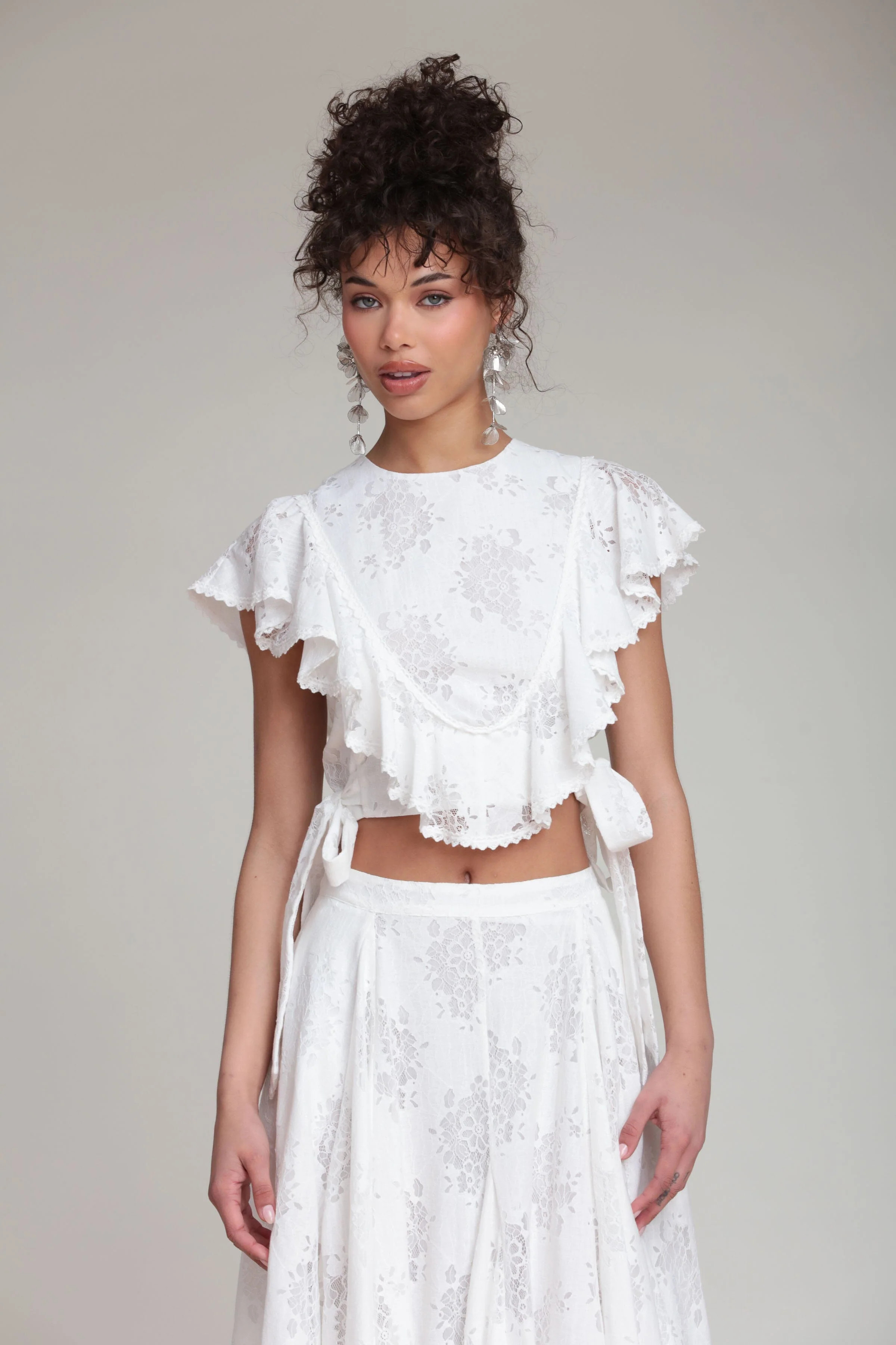 Lace Ruffle & Bow Trim Crop Top | Avec Les Filles