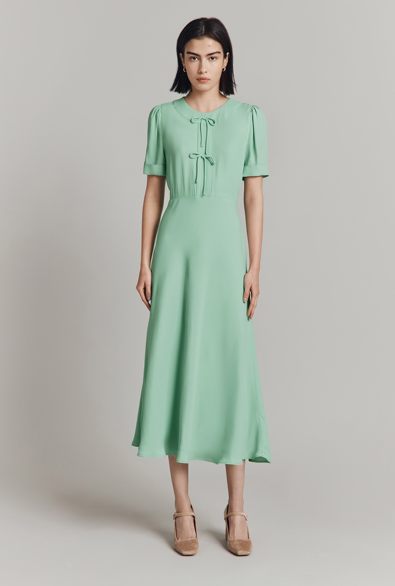 Louisa Satin Back Crepe Midi Dress

                        Green | Ghost
