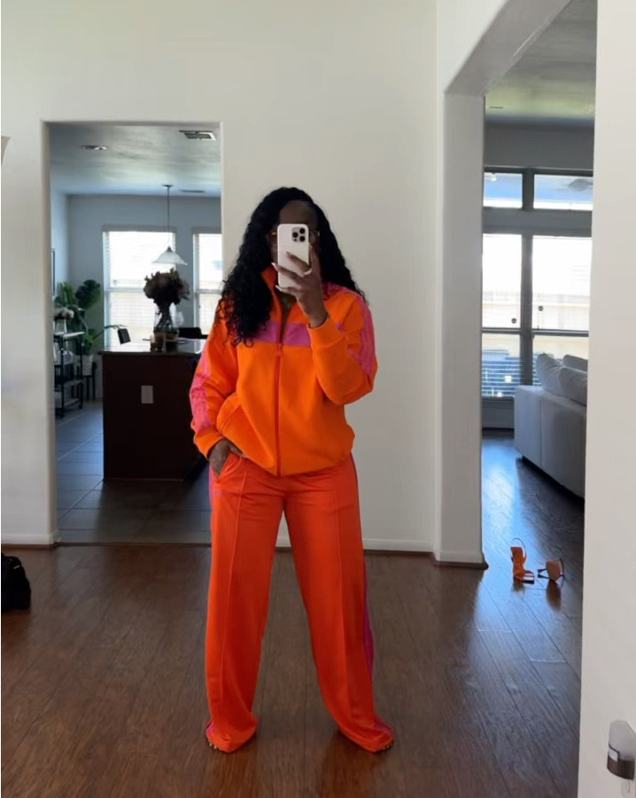 Get over can’t get over how vibrant this Adidas set is. I love it! Wearing a large in the bottom and a medium in the top. This is a cute spring fashion, travel outfit.

#LTKBeauty #LTKFindsUnder100 #LTKStyleTip