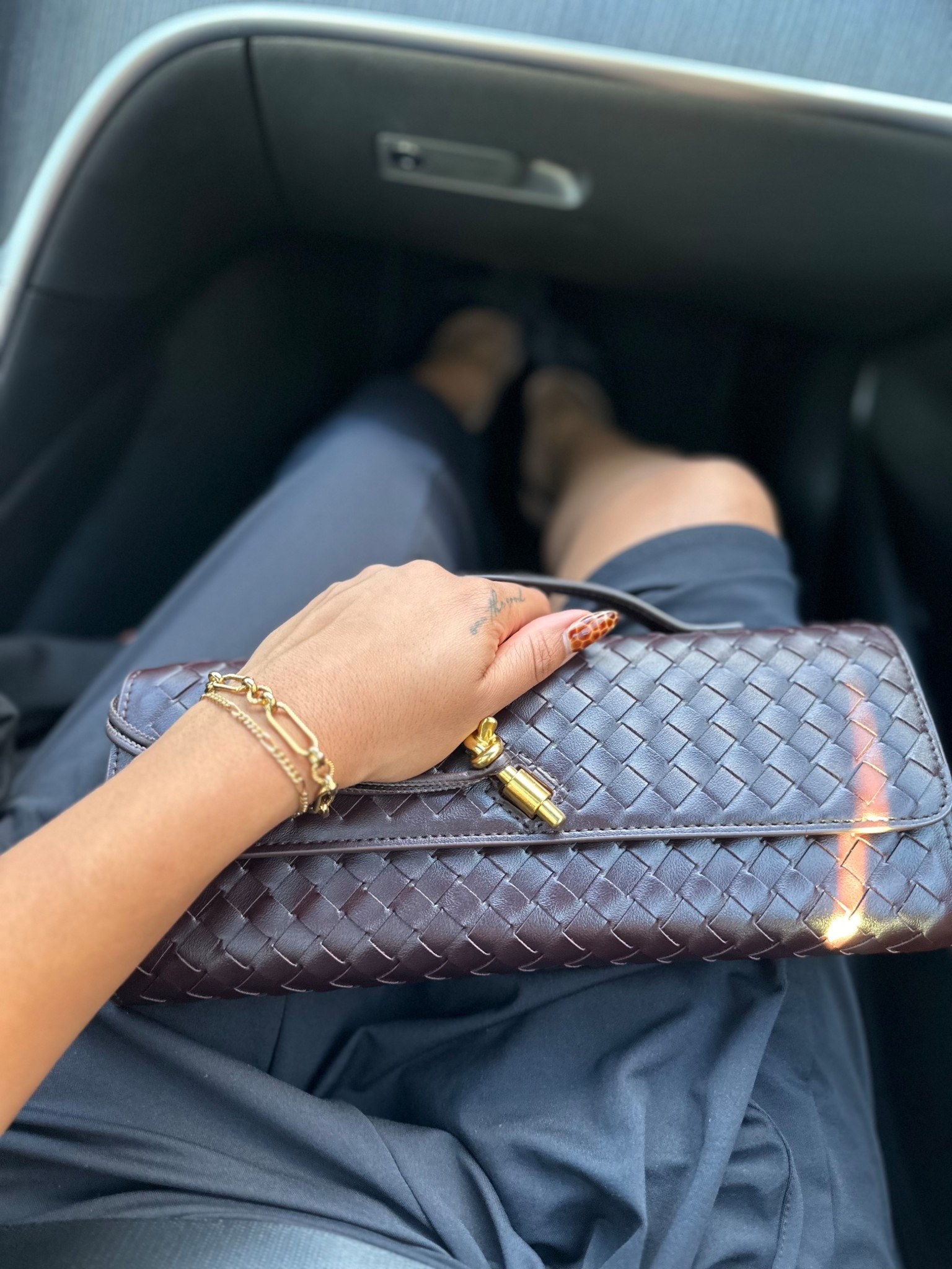 Amazon designer dupe bag that looks high-end without the price tag 🤎🖤

These woven bags are one of my most complimented accessories—every time I wear them, someone asks where they’re from. The shape is so chic and unique, and they instantly elevate even the simplest outfit (jeans, tee, done ✔️ or date night dress ✔️).

I have both the burgundy and black and rotate them constantly—they just go with everything. The woven leather look gives luxury vibes without the luxury price, and right now they’re on sale for $59.99 (normally $69.99).

If you’ve been looking for an affordable designer-inspired handbag, this is that bag.

#AmazonFinds #AmazonFashion #DesignerDupe #WovenBag #AffordableLuxury #DateNightOutfit #EverydayStyle #LTKStyle #SpringStyle #AmazonDeals

#LTKgrwm #LTKootd #LTKSaleAlert