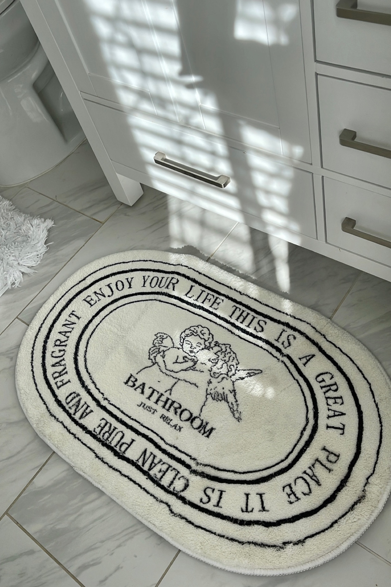 my cutie amazon bath rug 🛁 updated links xx

Bathroom decor, aesthetic bathroom rug, bath mat, amazon home, amazon finds, clean girl aesthetic, minimalist modern home decor, bathroom decor finds, Amazon home finds

#LTKfindsunder50 #LTKstyletip #LTKhome