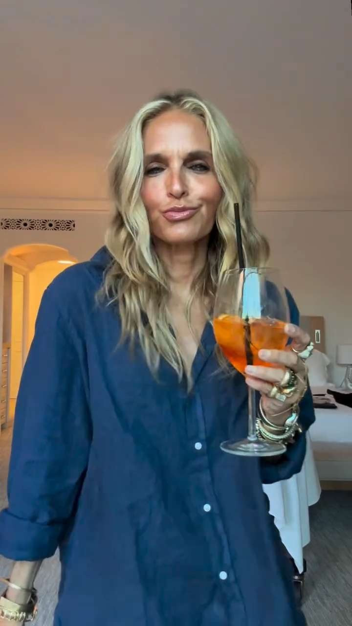 This spritz may be a bit bitter, but the look? Sweet as ever. 🍊  

 #LTKStyleTip