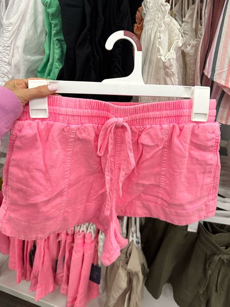 Pink linen shorts for spring size Xs 

#LTKunder50 #LTKsalealert #LTKunder100