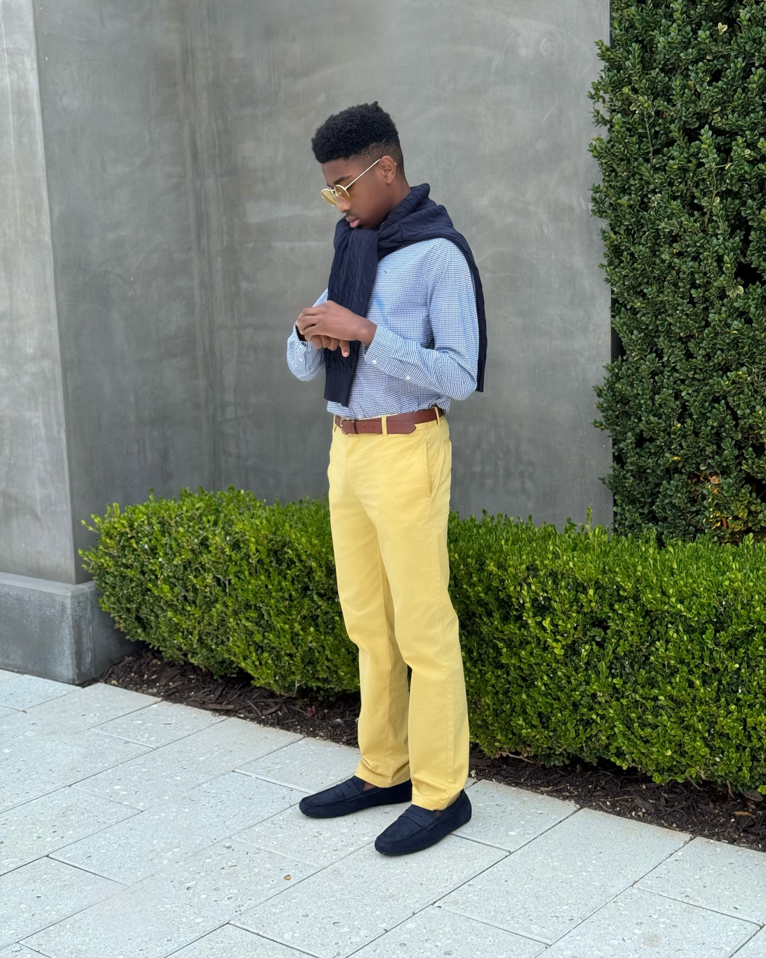 This look can work for a teenager or man with slight iteration.

*Shoes :@hm (Navy color shown is available in store within men’s section; Black suede color is linked) 

*Cable Knit-styled over shoulders 
*Crewneck: worn as is and cable knit removed; cuff pants by rolling pant leg up twice to secure the fold  for an additional look/styling option. 


#LTKshoecrush #LTKmens #LTKstyletip