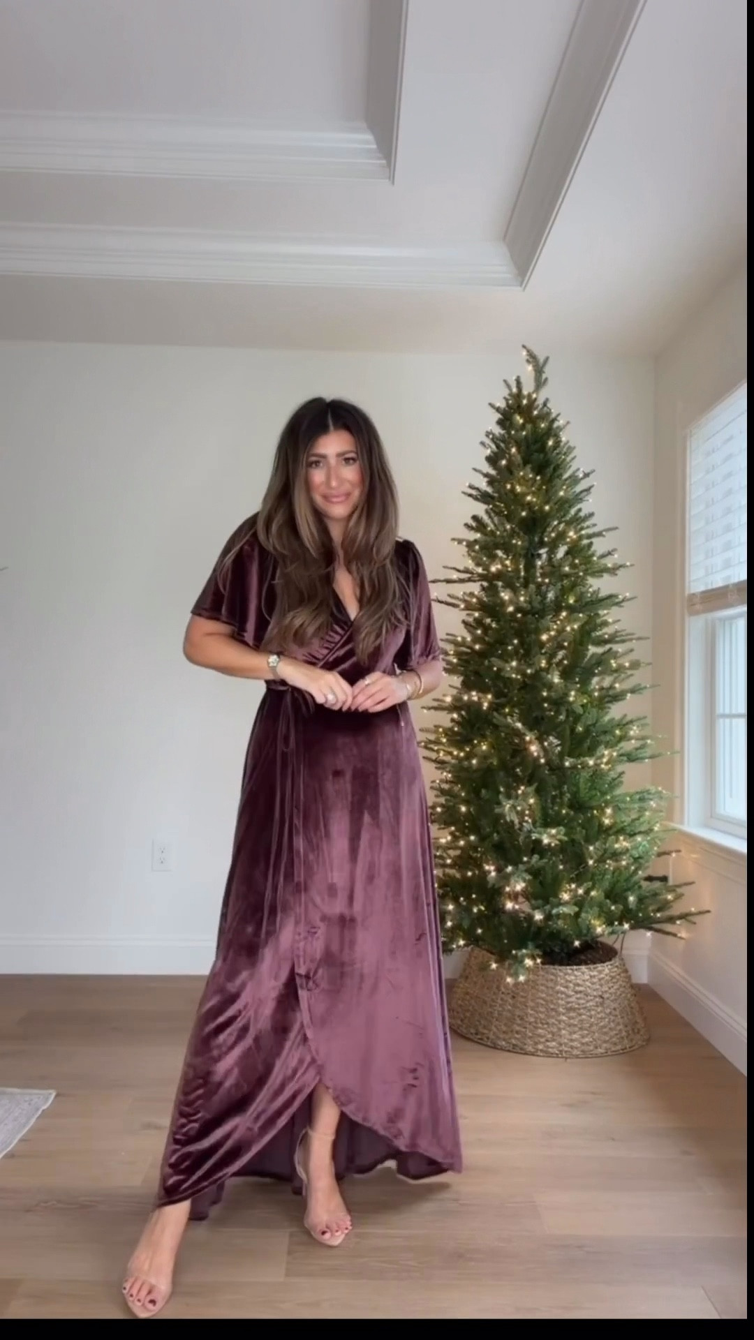 Code LAURENHORNSTYLE15. Wearing med! Xx


Holiday outfits, winter outfits, holiday party outfit, special occasion outfit, holiday family photo outfits 

#LTKHoliday #LTKFindsUnder50 #LTKGiftGuide