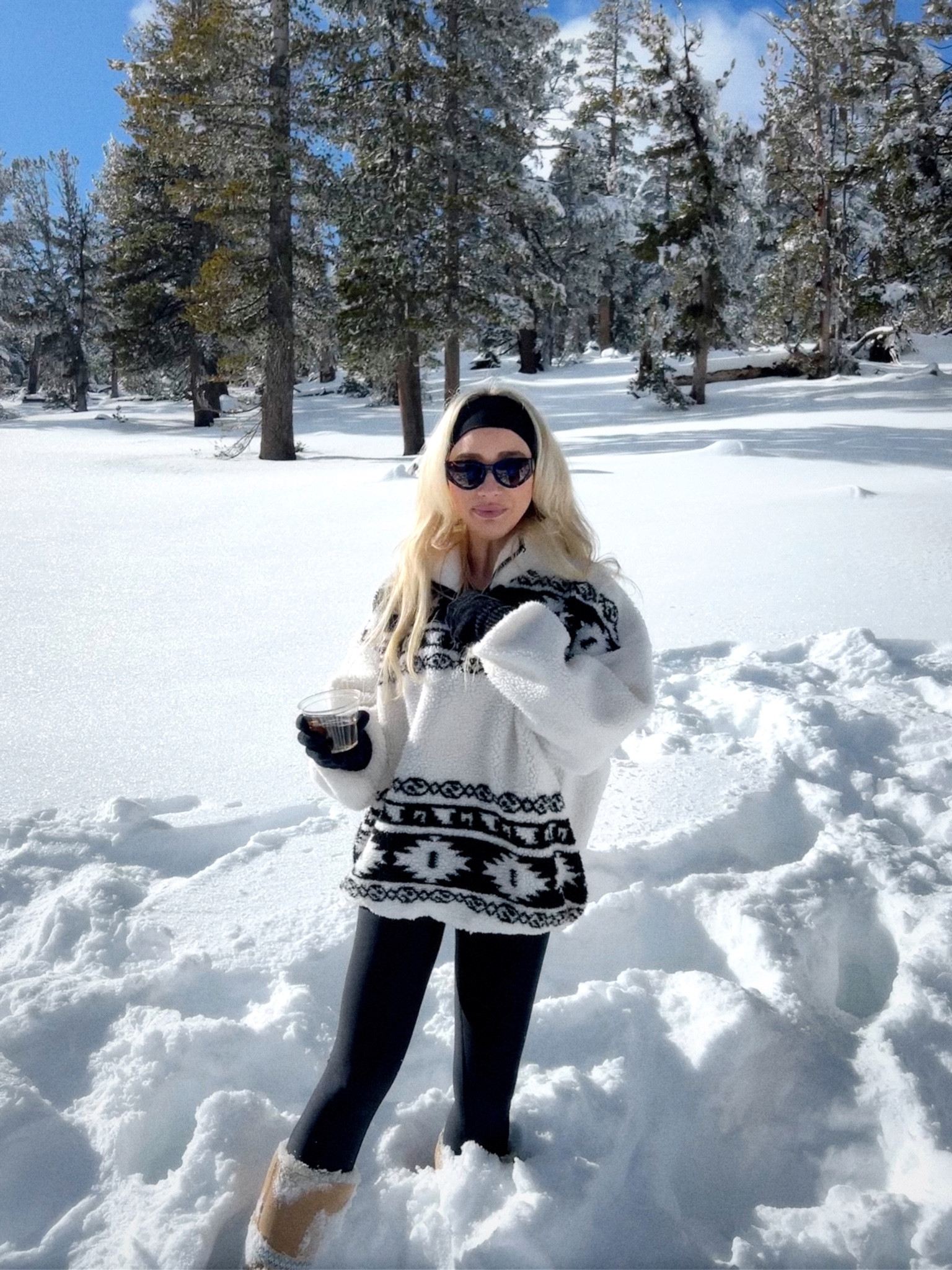 Snow day!! ❄️🐻 linking similar fleece because this one is sold out from h&m. Shoes are ugg sundance revival blue 

#LTKbeauty #LTKSeasonal