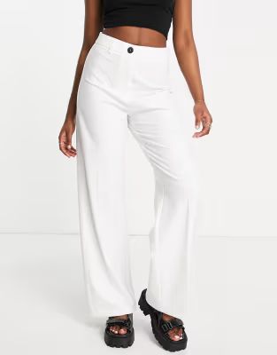 Bershka wide leg slouchy dad tailored pants in white | ASOS (Global)