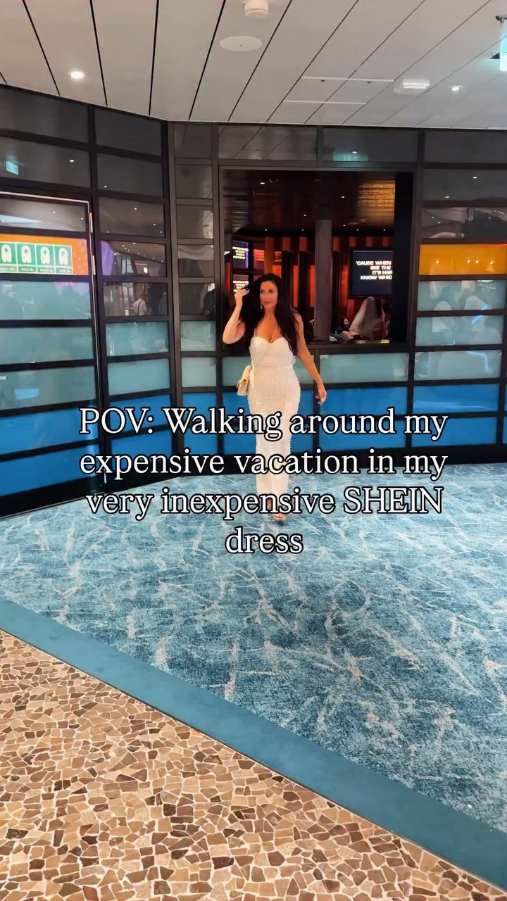 Proof I’ll splurge on a vacation and still refuse to pay full price for a dress

Comment “shop” for details 

#vacation #humor #vacationmode #relatable #relatablereels

#LTKootd #LTKTravel #LTKgrwm