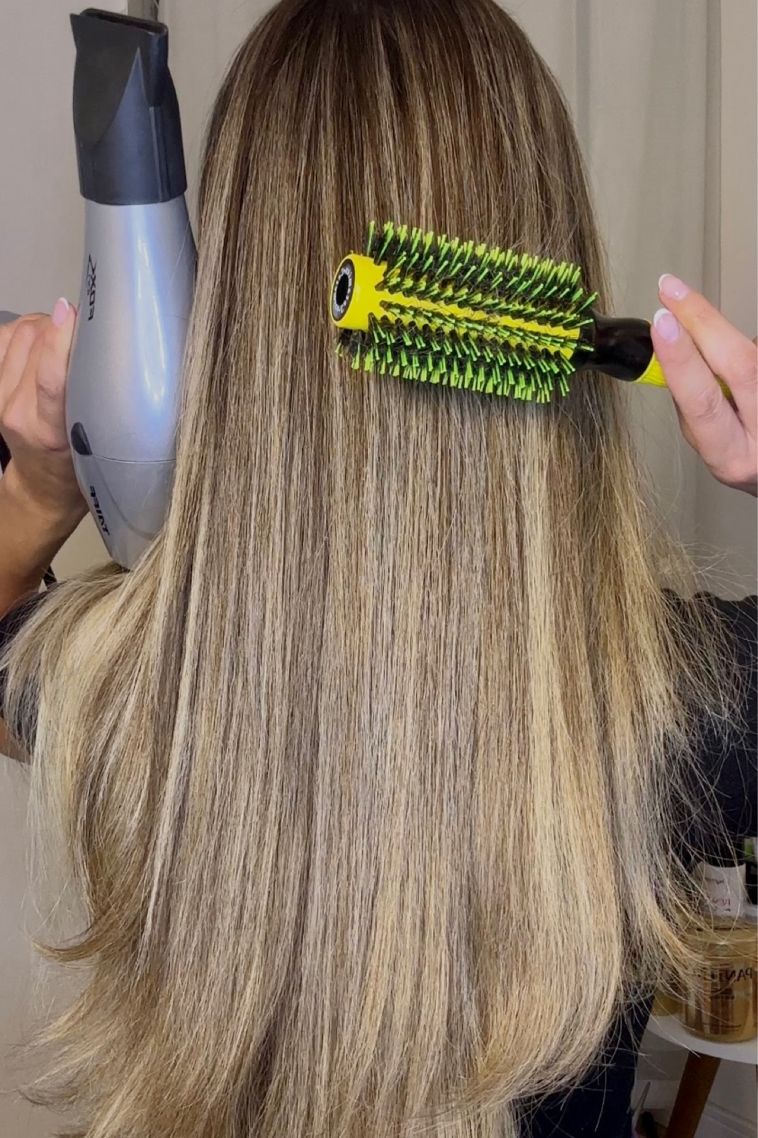 Quando vocês perguntam qual a escova e o secador que eu uso 

#LTKbeauty #LTKbrasil