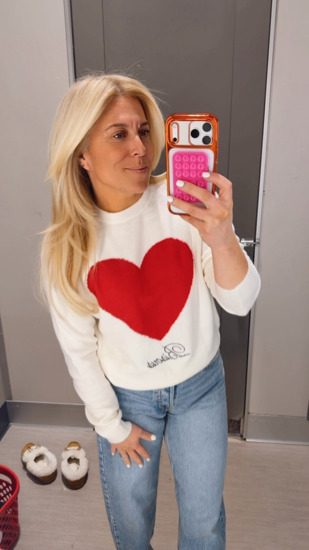 Heart sweater and heart pocket jeans 

#LTKootd #LTKSeasonal