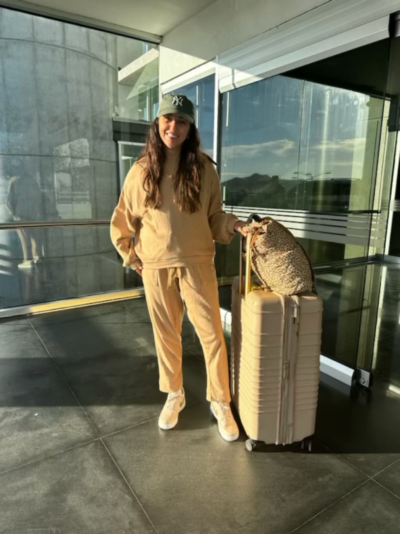 favorite luggage is 30% off 🚨

Dressupbuttercup.com #dressupbuttercup #dederaad

#LTKSaleAlert #LTKCyberWeek #LTKGiftGuide