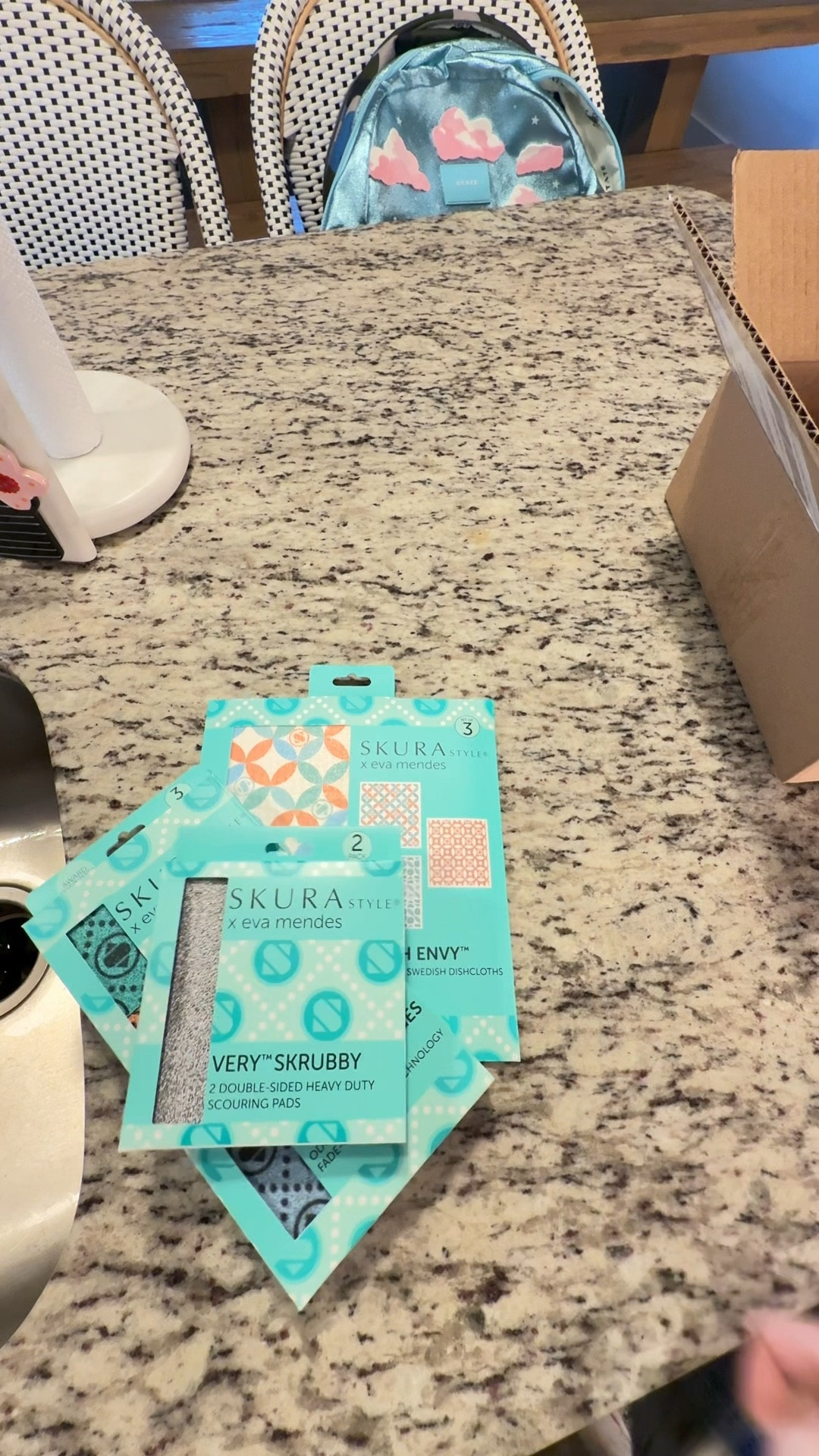 Skura Style cleaning products available at Target!
Weekend house reset


#LTKHome