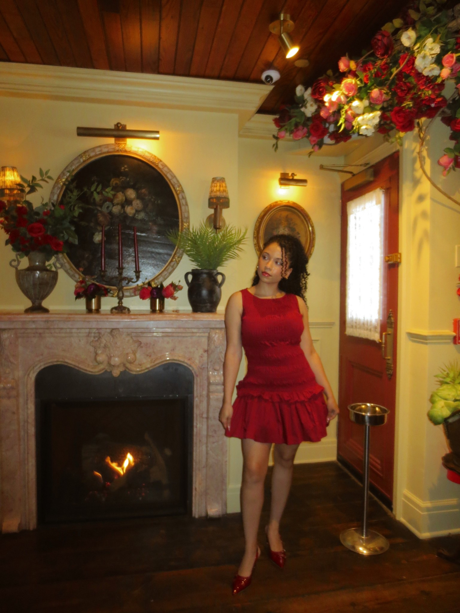 Lady in red ♥️

#LTKPetite #LTKFallSale #LTKSeasonal