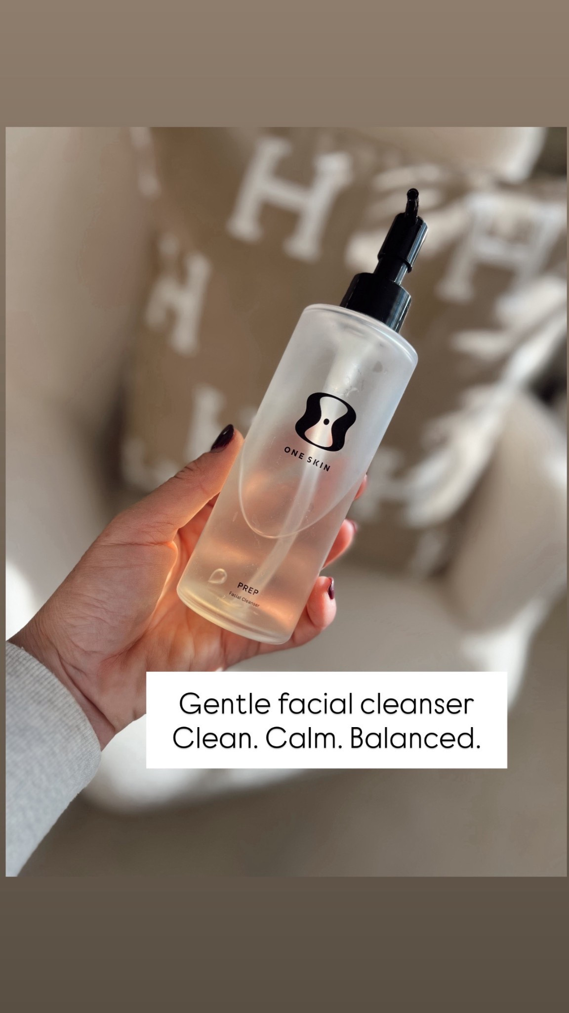 47.	

Perimenopause has been brutal.

Hormones. Teen boys. A business.
And a body that doesn’t always cooperate.

So I stopped buying for fantasy.
I started buying for support.

These aren’t trends.
They’re real-life upgrades.

If it makes my day easier, my body calmer, or my confidence steadier… it stays.

Comment UPGRADES and I’ll send everything.

Over 40 style.
Midsize fashion.
Luxury taste, smart budget.

👑 Helping you look good, feel good.


Follow my LTK @Over40andmidlife on the @shop.LTK app to view this post and get my exclusive app-only content!

#liketkit #LTKOver40 #LTKstorytime #LTKMidsize
@shop.ltk
https://liketk.it/5UoiI