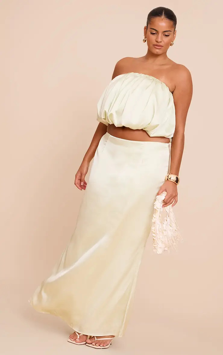 Plus Mint Green Satin Mid Rise Maxi Skirt | PrettyLittleThing US