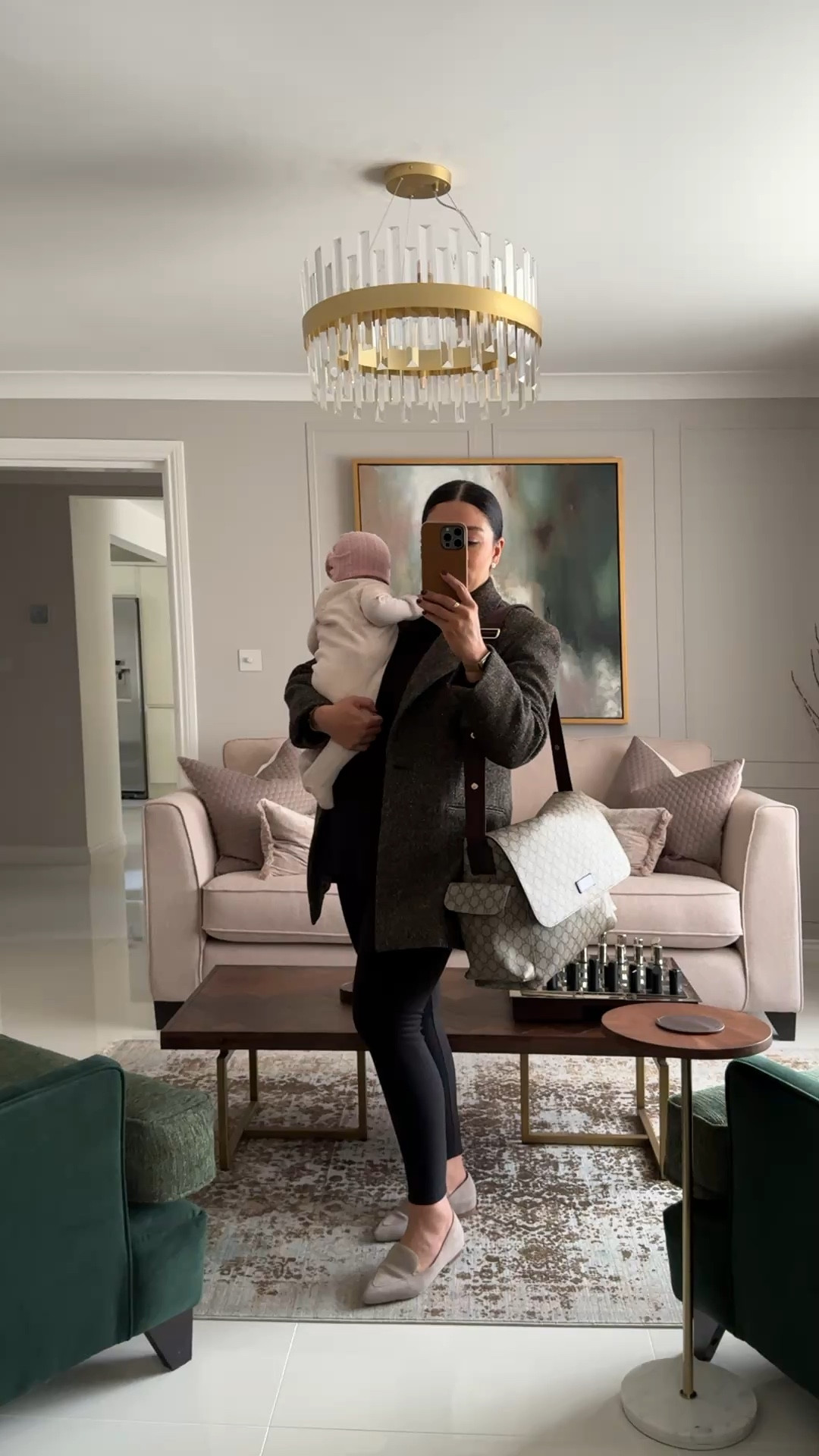 Stylish and Practical Mum Style 

#LTKmodest #LTKstyletip #LTKbaby