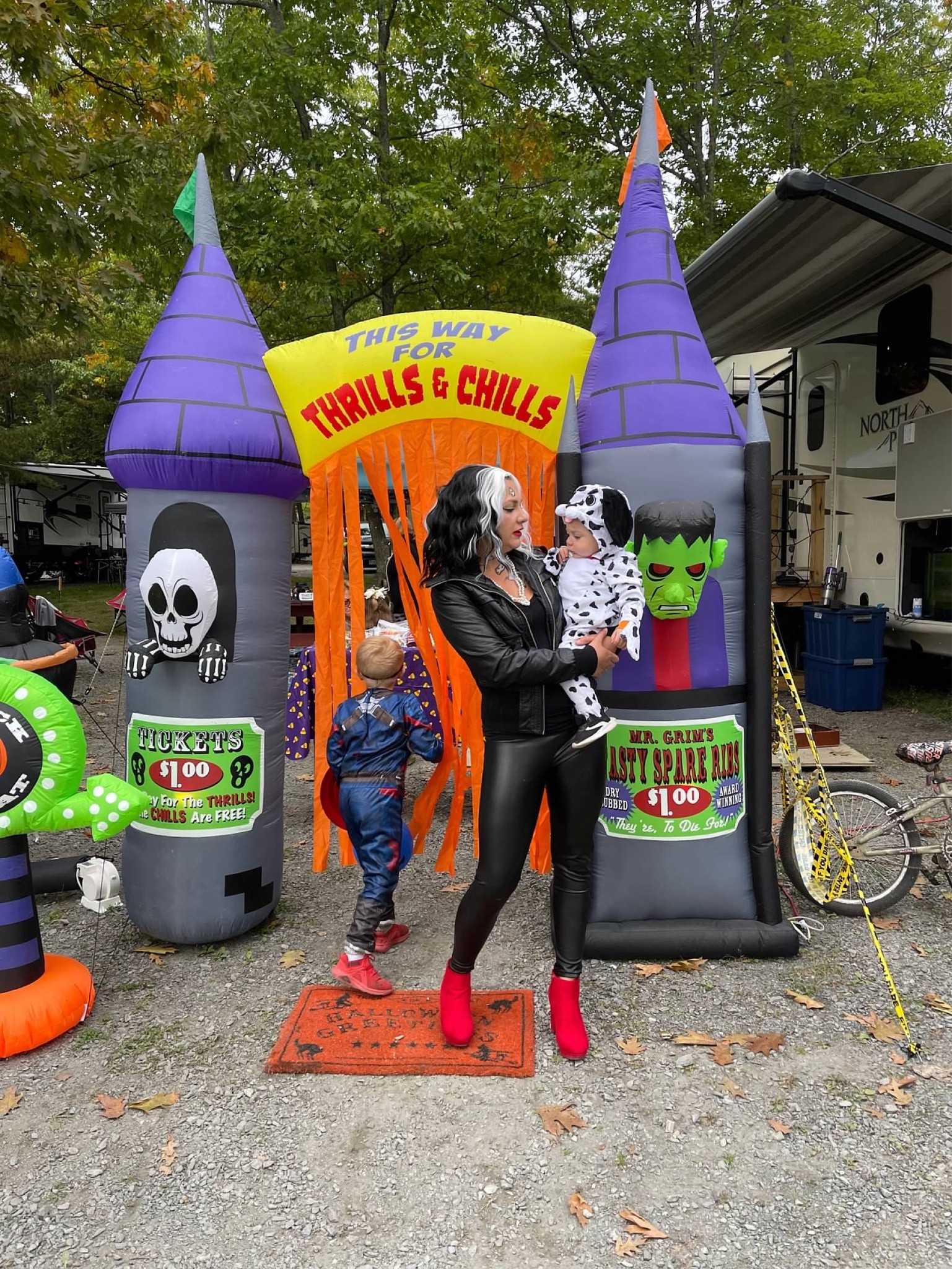Cruella Halloween Costume

#LTKSeasonal #LTKHalloween #LTKunder100