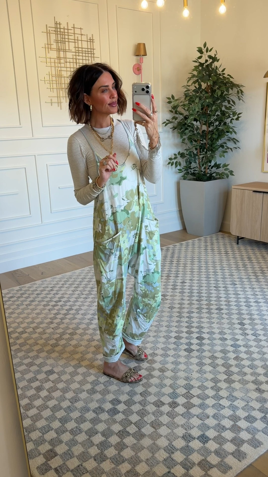 Lululemon fav Long Sleeve tee - size 4
New print hotshot onesie - size S



#LTKTravel #LTKSpringSale #LTKootd