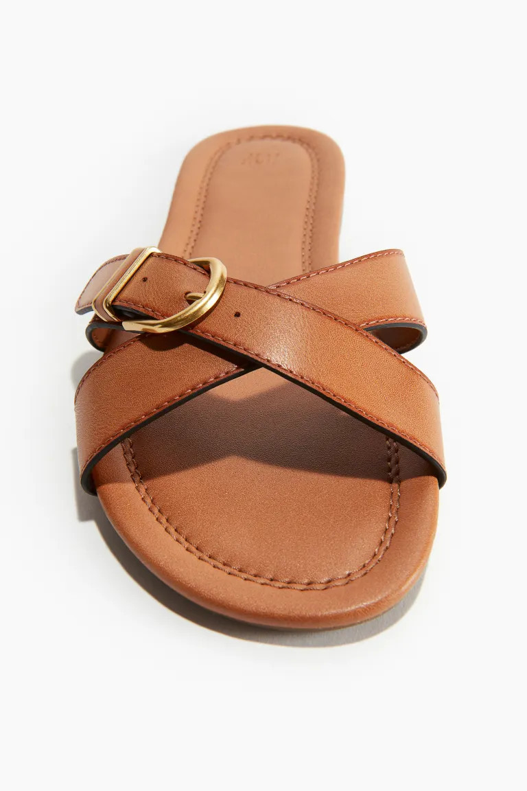Sandalen mit Schnallendetail - Ohne Absatz - Hellbraun - Ladies | H&M DE | H&M (DE, AT, CH, NL, FI)