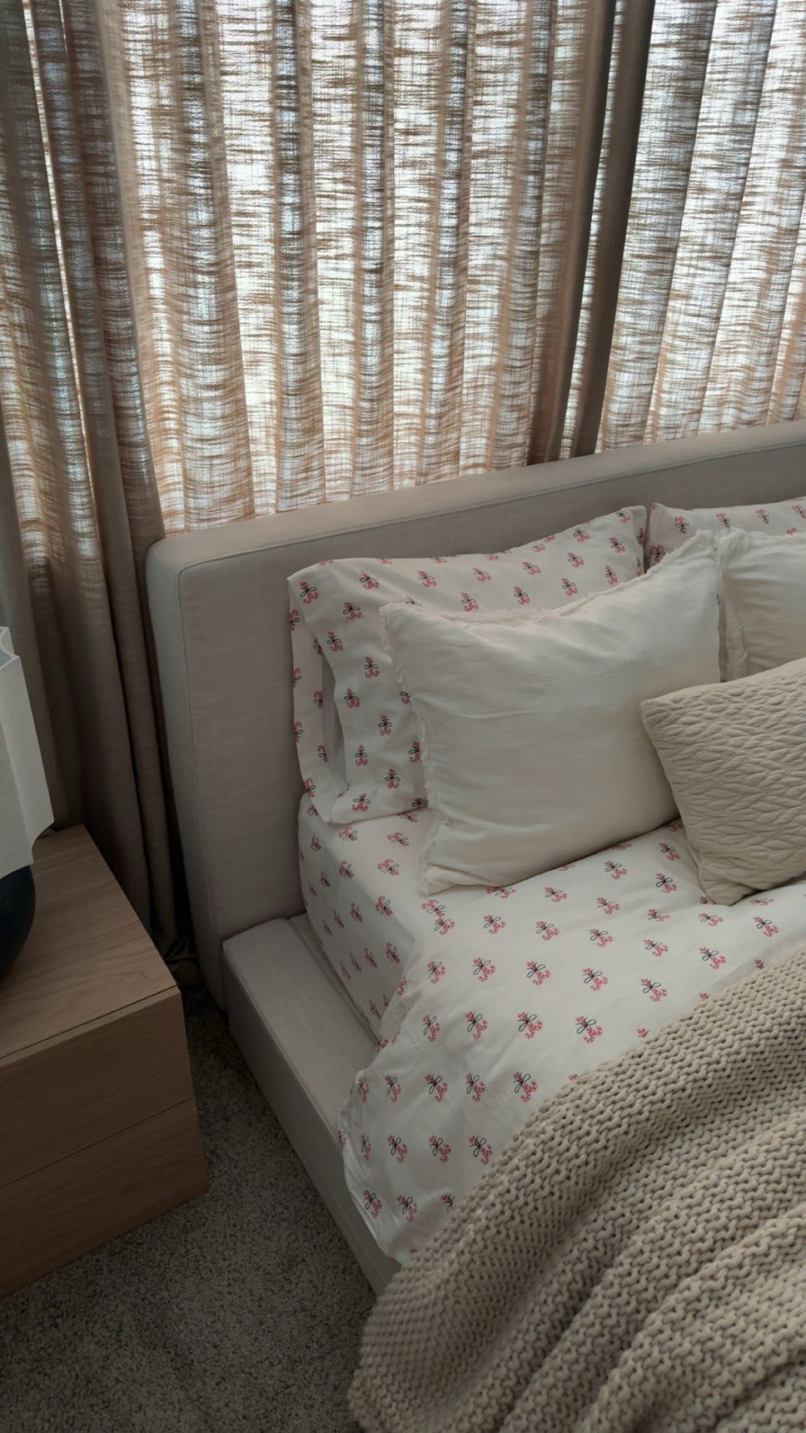 candy cane bedding ✨

#LTKFindsUnder50 #LTKSeasonal #LTKHome