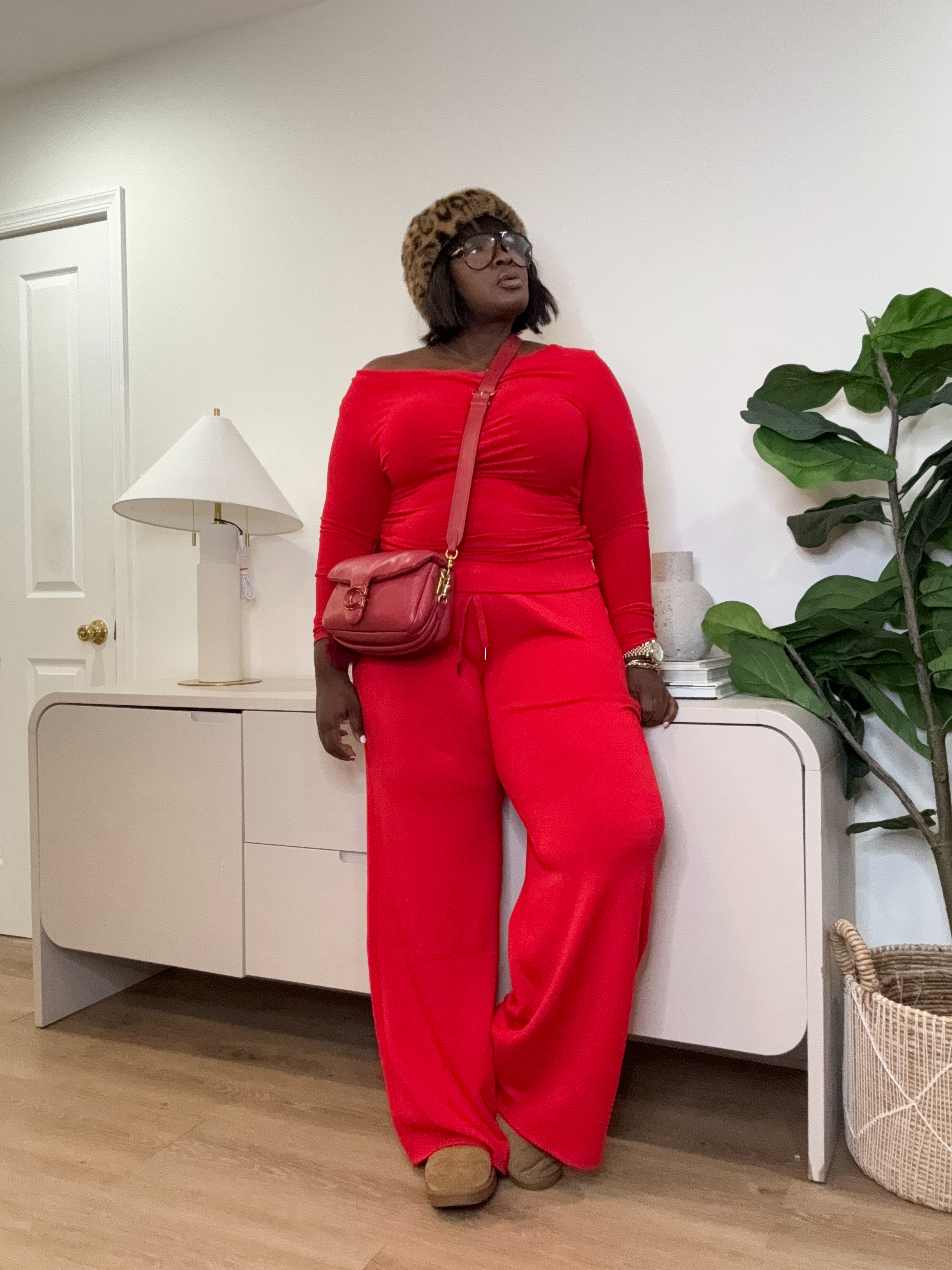 These @Spanx pieces are soft but structured. Meaning you look put together without feeling restricted. One outfit, multiple plans. #SpanxOutfit #HolidayUniform #LTKStyle #MomLifeFashion #ChicAndComfy #WardrobeStaples #EverydayOutfits #LTKInfluencer #HolidayLooks #SmartStyle 

 #LTKootd #LTKSeasonal #LTKMidsize