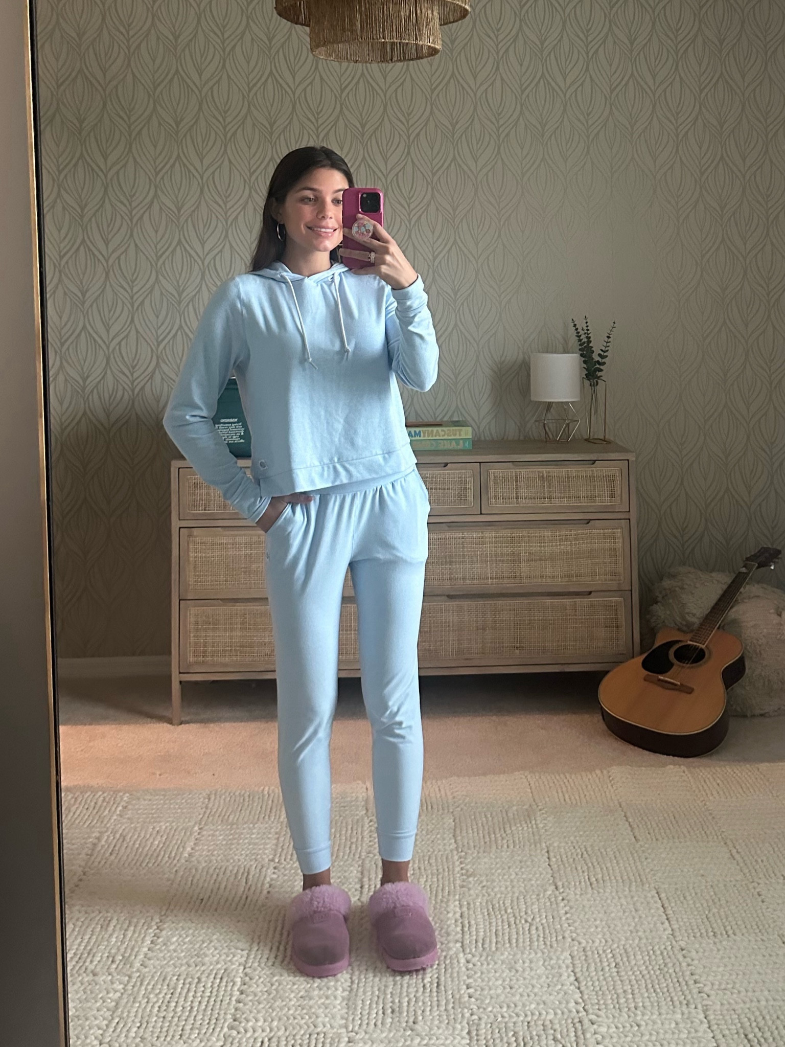 Cozy lounge set for a chilly day in Florida 💙

#LTKSeasonal #LTKstyletip