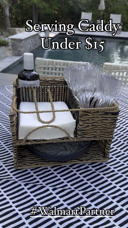 For dining alfresco, hosting and entertaining- all in one caddy under $15 from @walmart #walmartpartner #iywyk