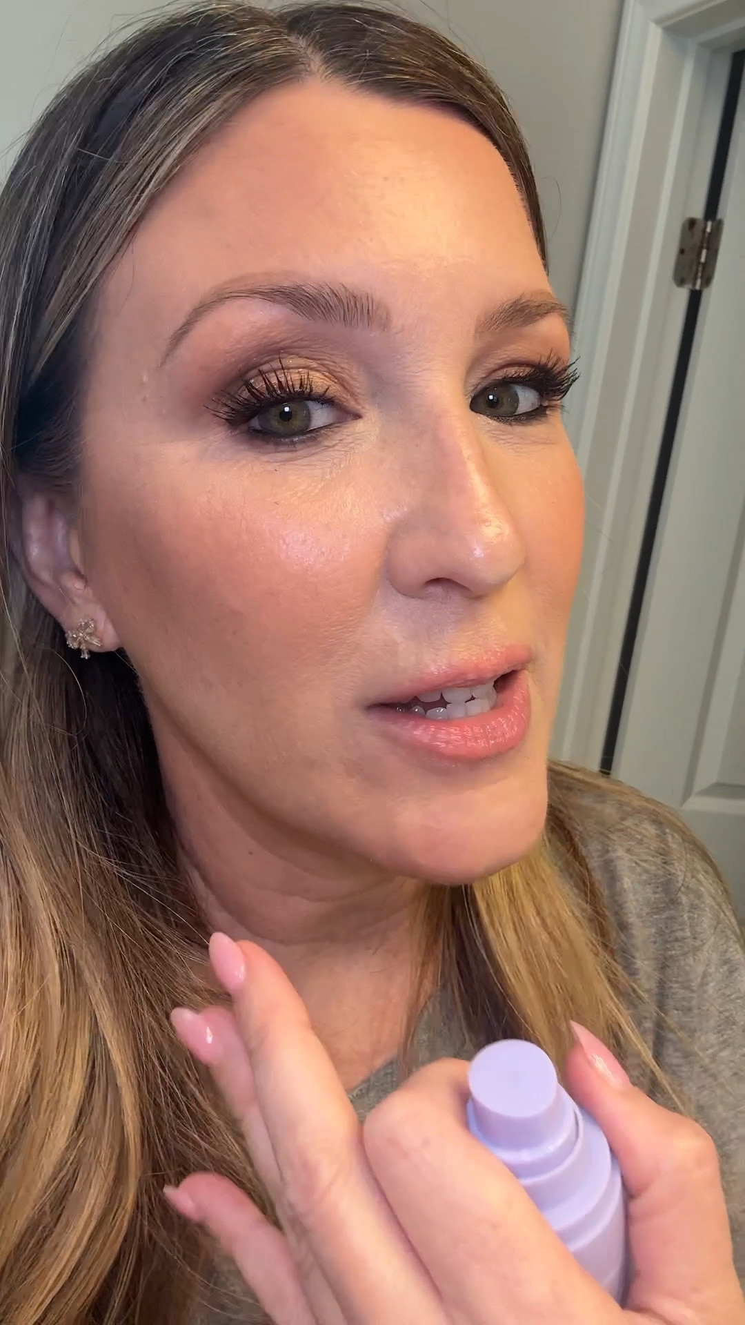 Glowing skin essentials ✨ My favorite skincare + makeup products for hydrated, radiant skin. Shop my full routine here. Listing exact products I use!
#glowingskin #amazonbeauty #makeupover40

#LTKselfcare #LTKgrwm #LTKmomlife