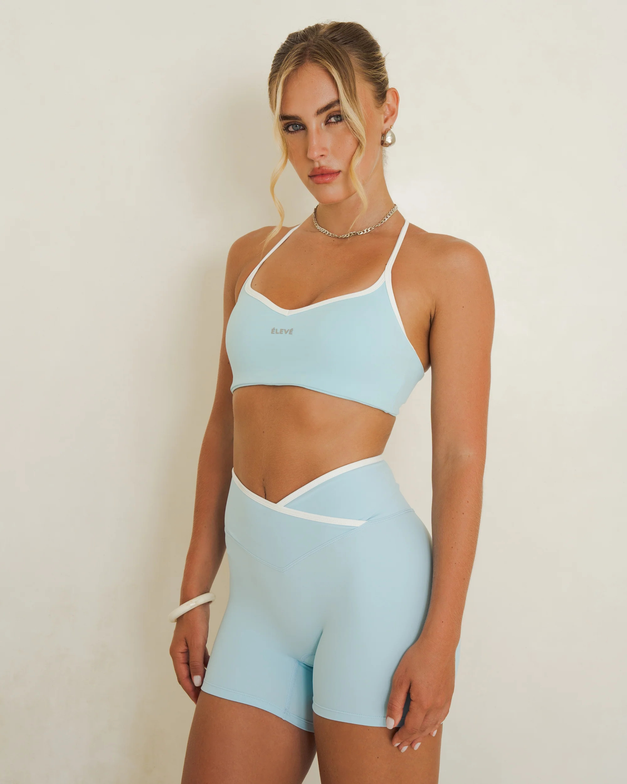 Aera Sports Bra | Best Breathable Sports Bra | Women Online | ELV ACTIVE