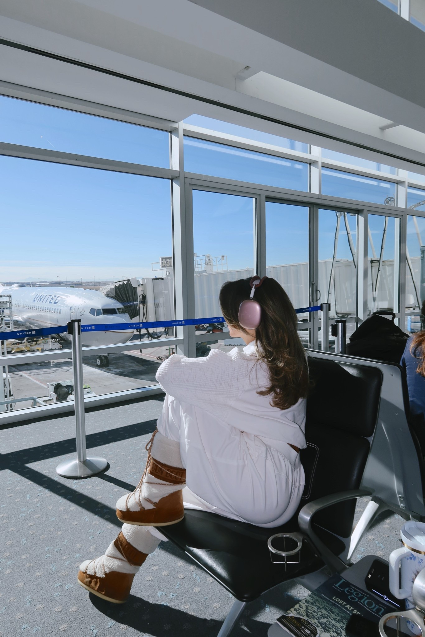 Traveling to Canada for winter ski vacation! white oversized comfy travel outfit 

Electric picks code: emerson20
Vici code: emerson30

Wearing my usual smalls

Luggage
Packing
Travel
Winter vacation
Ski trip
Travel set
Airport look

#LTKTravel #LTKootd #LTKgrwm