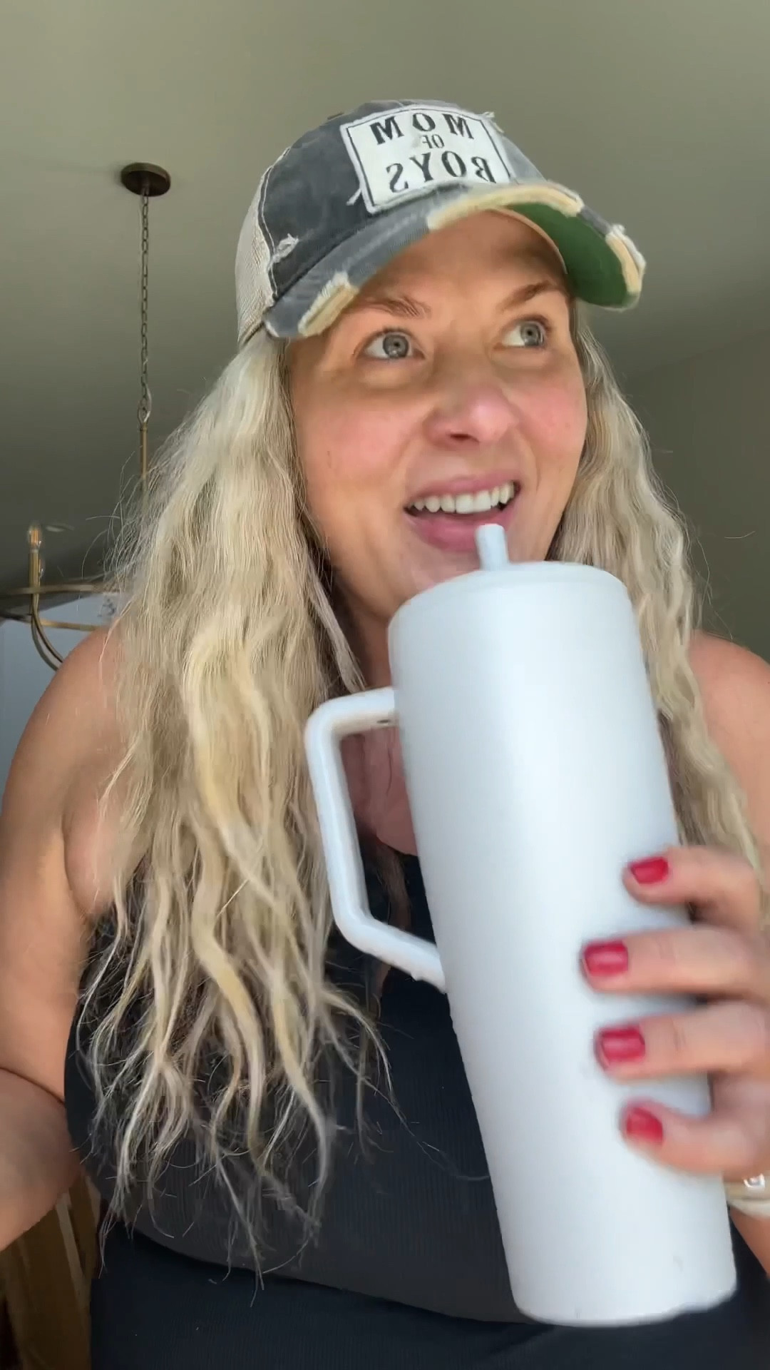 My favorite water bottle that does not leak, and fully disassembles so you can clean every part! 

I have the 40 ounce in the color Dune

#LTKHome #LTKFindsUnder50 #LTKSaleAlert