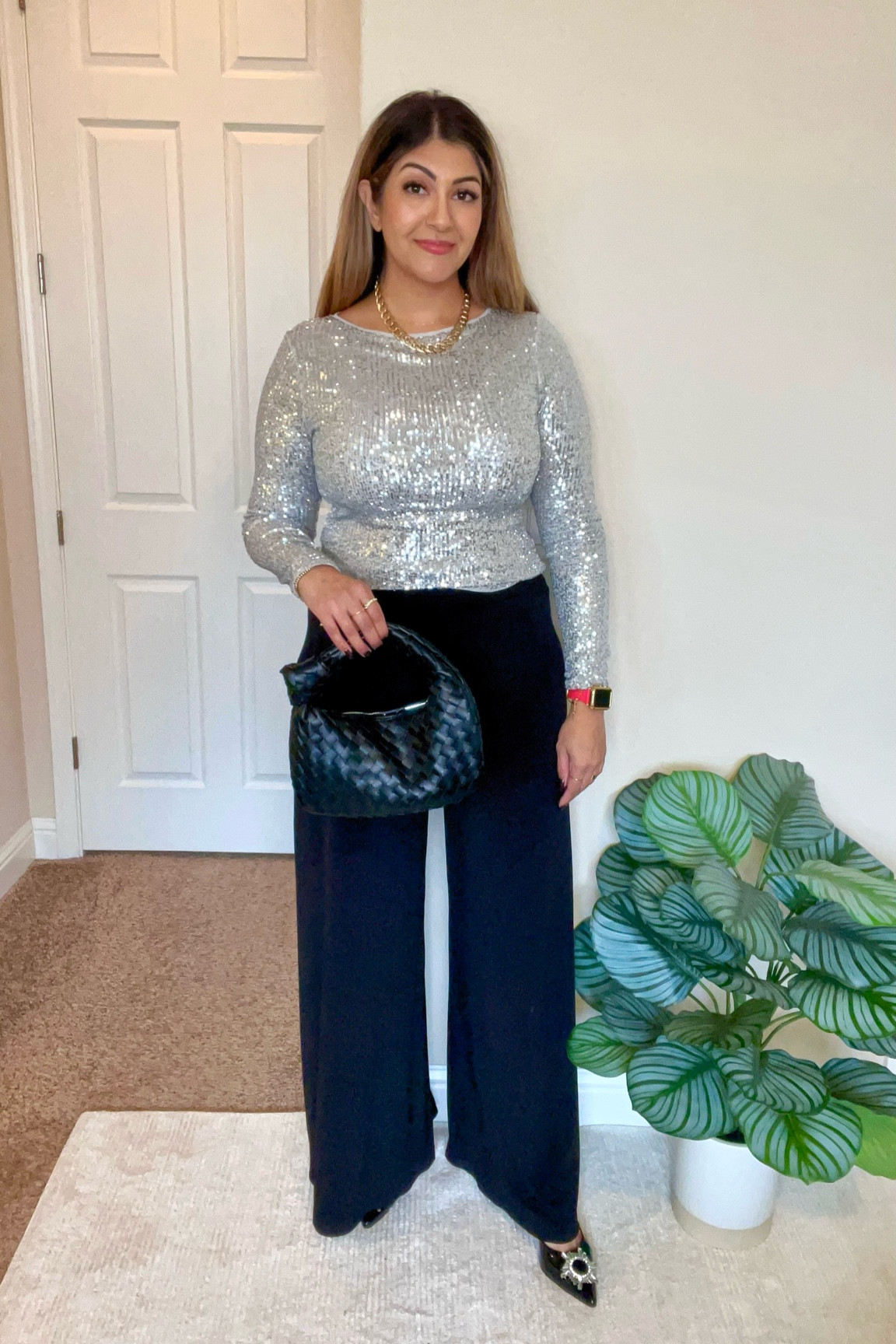 Cyberweek - Sharing my favorites from Abercrombie and Fitch Black Friday sales deals. These looks are great for midsize bodies size 8, size 10, size 12.

Sequins top and black pants 

#midsizefashion #falltrends #midsizestyle #fallfashion #styleinspo	
Midsize fall outfits, midsize workwear, midsize date night outfit, business casual, winter outfits , winter workwear, Black Friday must haves , party wear , work holiday party

#LTKHoliday #LTKSeasonal #LTKmidsize