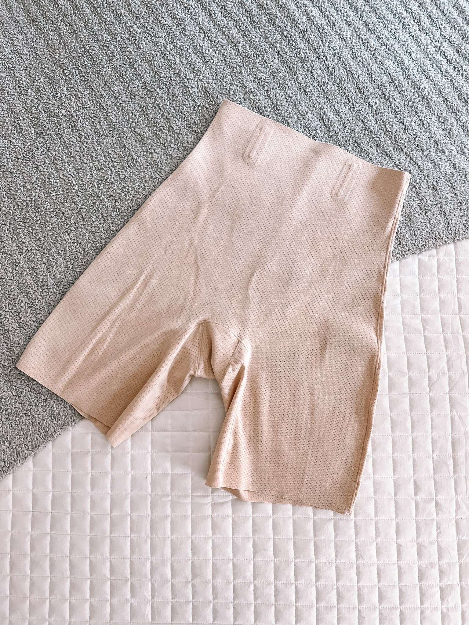 My best kept secret and what I wear under my dresses… these shorts! I’ve never found shapewear that actually sucks you in AND doesn’t make you feel like you’re wearing them… these do both! 

Wearing size small!

#shapewear #everydaybra #wirelessbra #seamlessbra #amazonfinds

#LTKselfcare #LTKmomlife #LTKootd