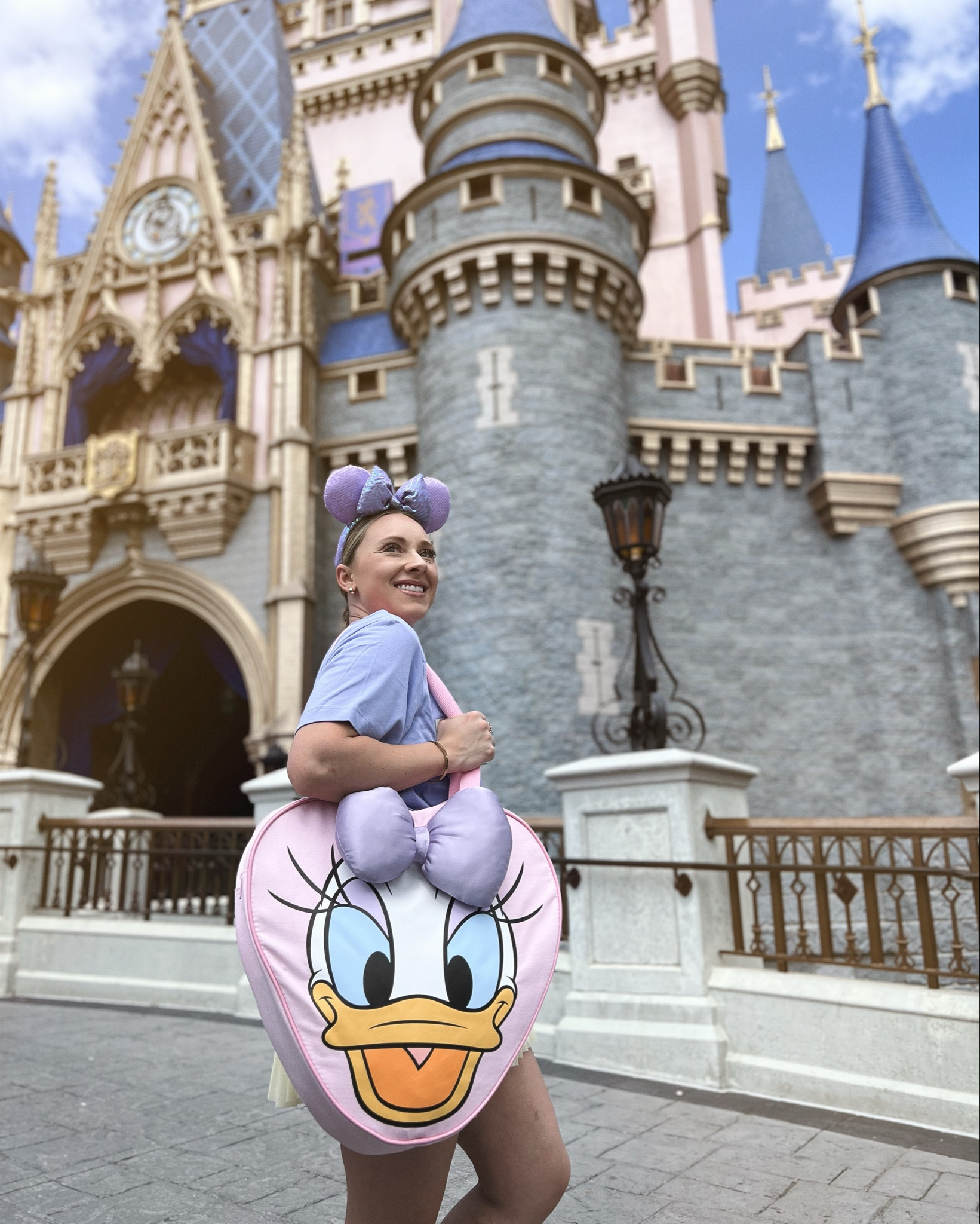 The new character totes are sooo cute! And a perfect catch all bag 👏🏻
I’ve linked my tote and Popflex skort. Shirt is also Disney parks but it’s not on their website. 