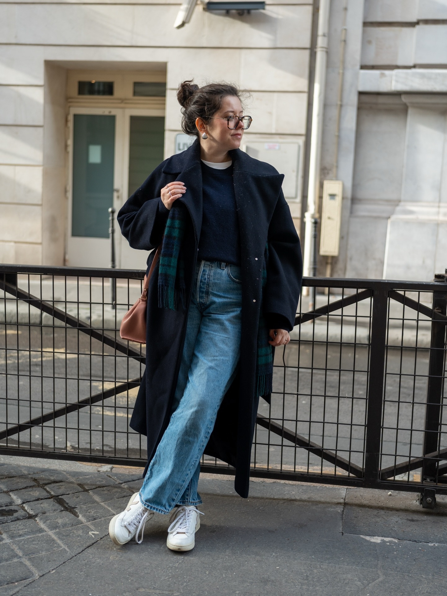 Parfois, on n’a pas besoin d’un look compliqué pour se sentir bien.
Les tenues les plus simples sont souvent les plus efficaces.
Celles qui tombent juste, sans trop en faire.
C’est aussi pour ça que j’insiste autant sur l’importance d’avoir de bons basiques dans sa garde-robe : quand la base est solide, tout devient plus facile.

Tu es plutôt team look simple ou tu aimes en faire plus ? 💭

#LTKSeasonal #LTKPetite #LTKootd