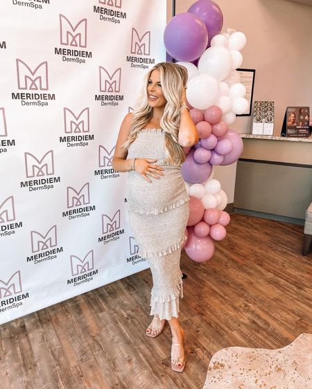 Shop my outfit! This is one of my all time favorite dresses — perfect to show off the bump & comes in tons of color options. Use code THIRTY for 30% off. 💕 

Maternity fashion | bump style | pregnancy fashion | maternity dress | maternity dresses | smocked midi dress 

#LTKshoecrush #LTKstyletip #LTKbump
