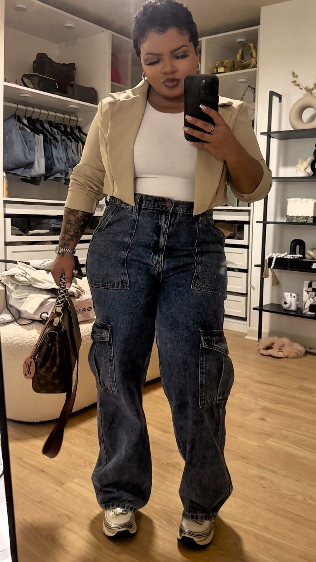 Keeping it simple and chic for tonight’s event. Feeling good in this look! #EventOutfit #OOTD #EffortlessStyle

#LTKVideo #LTKStyleTip