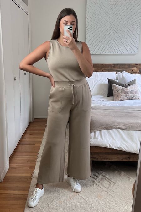 New Spanx airessentials jumpsuit in color FAWN. Wearing size L 

save 10% code: DANAXSPANX 
#spanx #jumpsuit #traveloutfit #airplaneoutfit



#LTKU #LTKFind #LTKstyletip