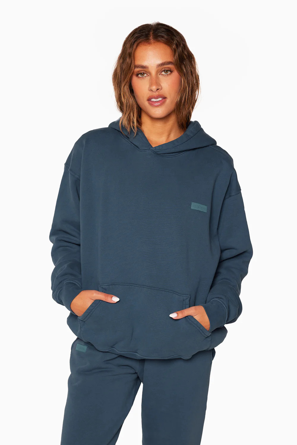 HEAVYWEIGHT SWEATS

                             
                            




    HOODIE

 
... | SET Active