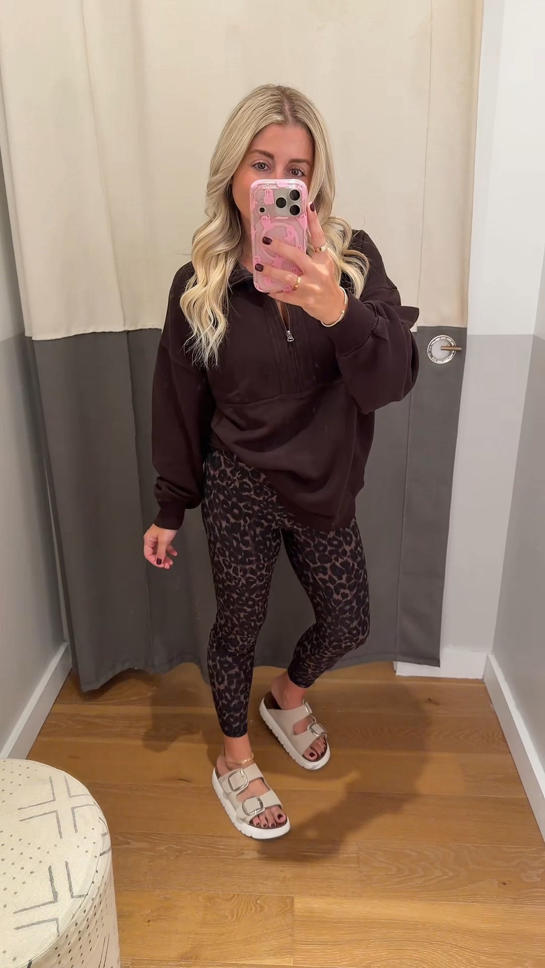 @Aerie fall outfit
Xxs sweater 
Small leggings 
Sandals tts

#LTKSaleAlert
