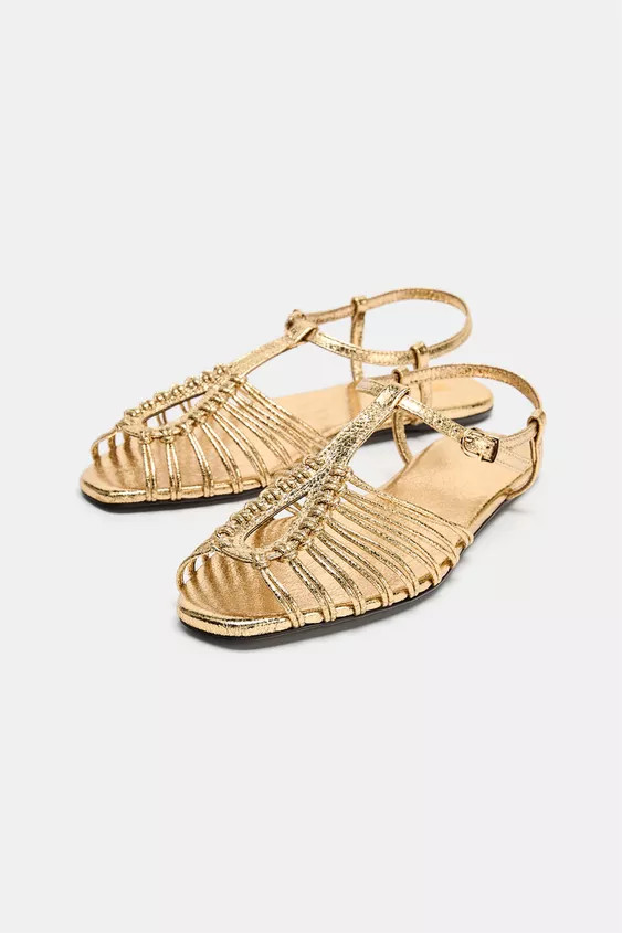 SANDALES PLATES EFFET M\u00c9TALLIS\u00c9 | Zara FR