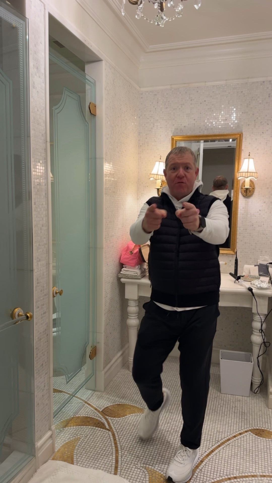 Shop carls winter uniform for the men in your life this holiday season ❤️ favorite fleece lined joggers (he lives in these) fav sneakers you can get on amazon and they’re on sale! 