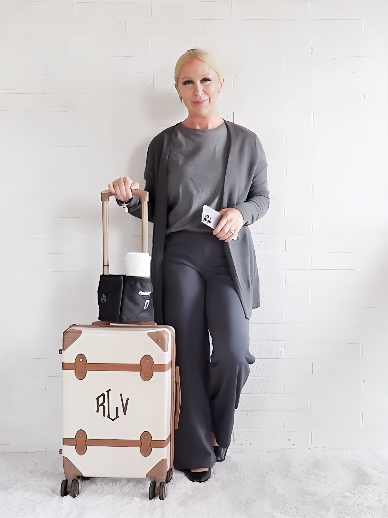 Sophisticated travel outfit for a longer flight

#LTKtravel #LTKSeasonal #LTKfindsunder50