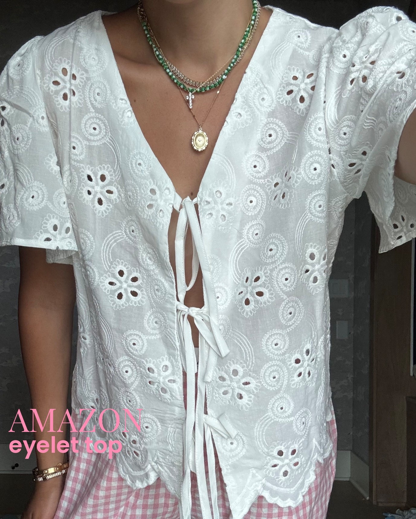 This top is on sale for $14🙊 10/10 Amazon find! Styled with boxer shorts or your fave pair of denim!

Top; small 

Dressupbuttercup.com #dressupbuttercup #dederaad


#LTKdayinmylife #LTKSaleAlert #LTKmomlife